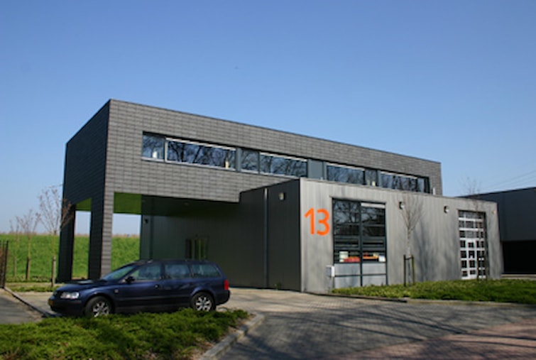Bedrijfspand - Alblasserdam - Van Hennaertweg 13