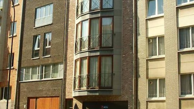 Internationaal - BRUSSEL - Grande rue au Bois 51