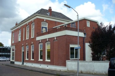 Woning / appartement - Uithuizen - Schoolstraat 31 en 31a / Oudestraat 8 en 8a en 10