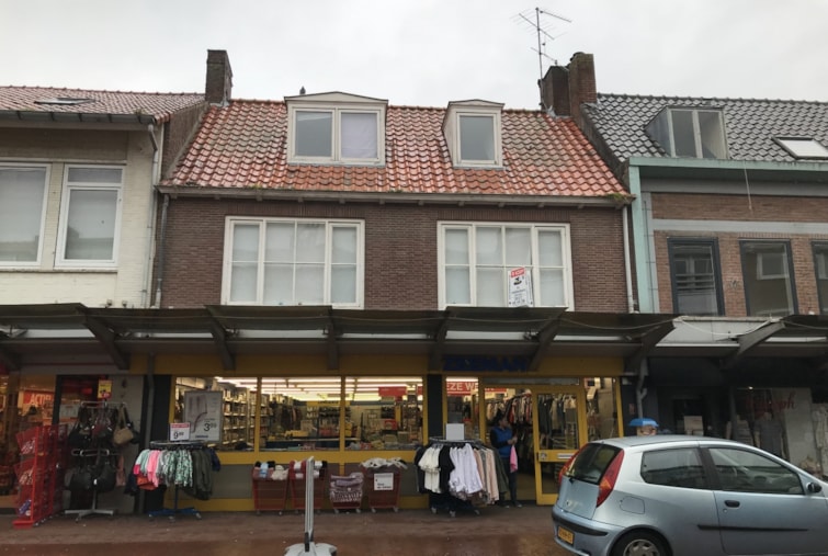 Woning / winkelpand - Oostburg - Burchtstraat 11, Sint Michielstraat 1