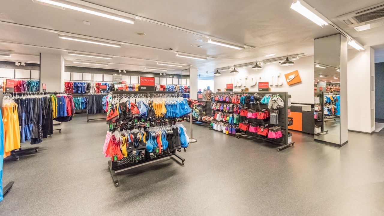 Winkelpand | Eindhoven, Winkelcentrum Woensel 275 | beleggingspanden.nl