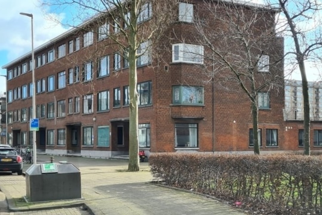 Image of Weteringstraat 98, 100, 102, 104, 106 en 108.